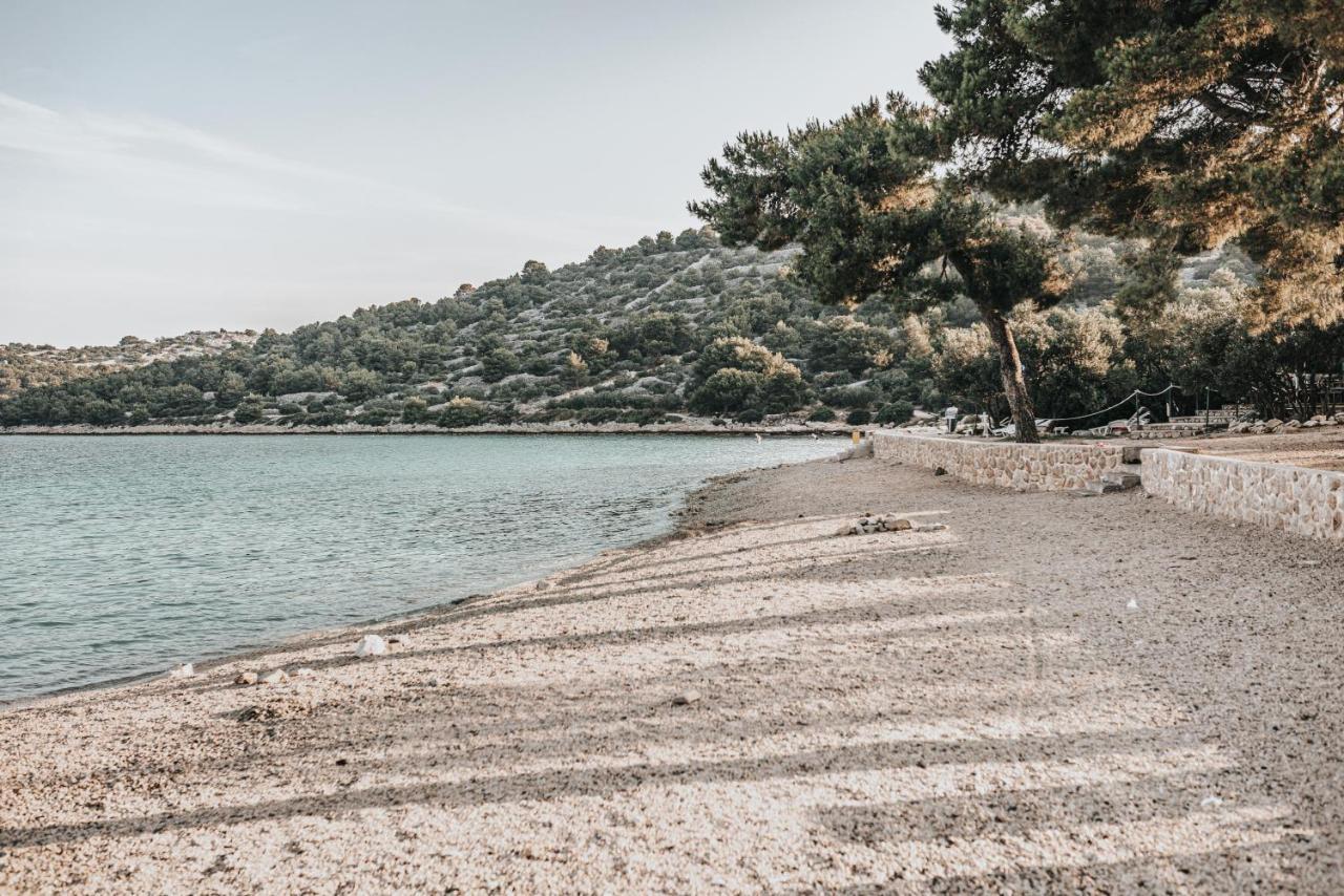 Colentum Resort Murter Bagian luar foto