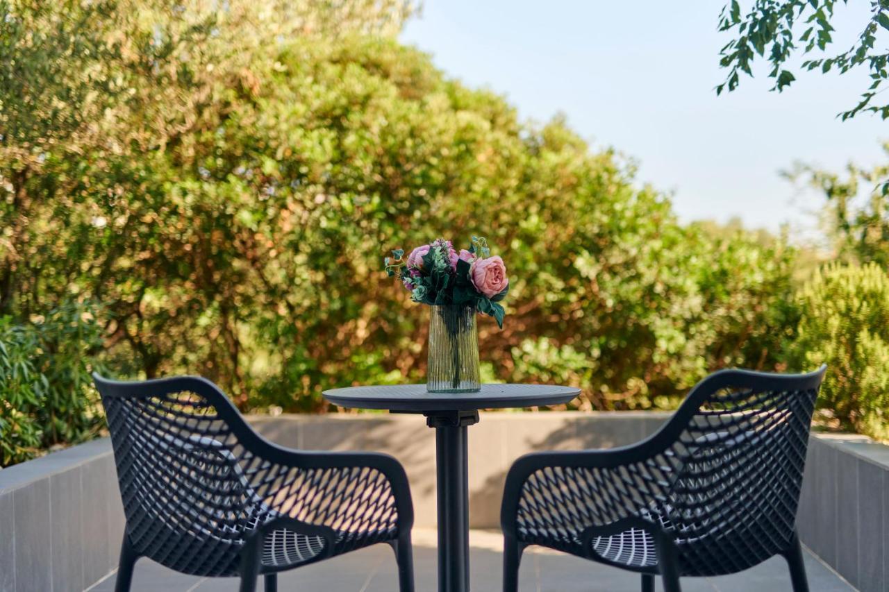 Colentum Resort Murter Bagian luar foto