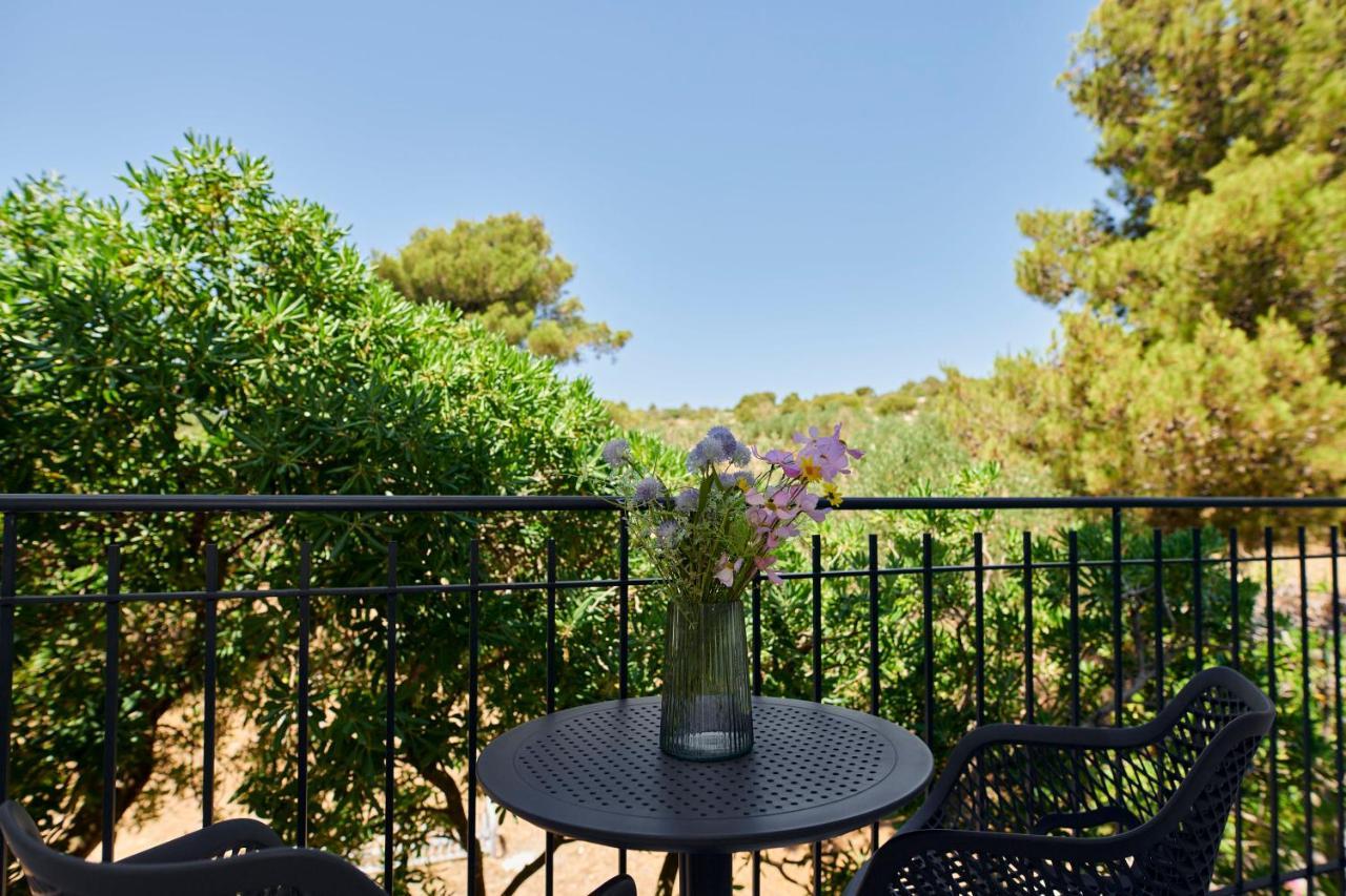 Colentum Resort Murter Bagian luar foto