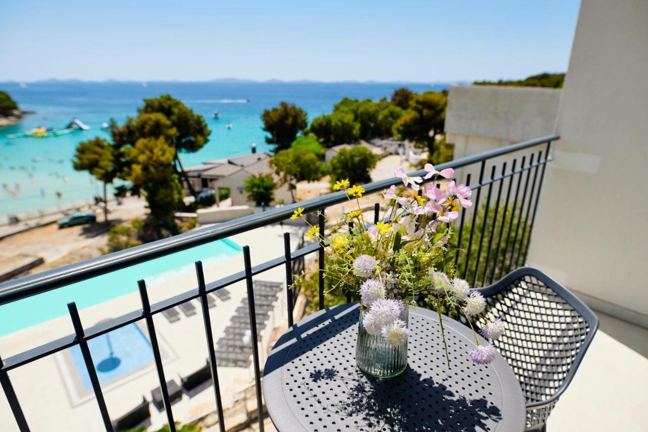 Colentum Resort Murter Bagian luar foto
