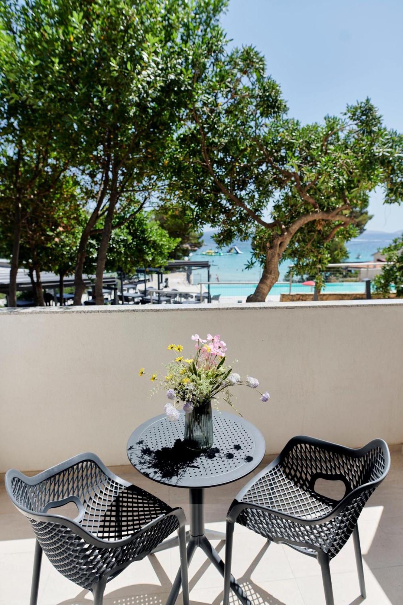 Colentum Resort Murter Ruang foto